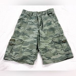 Green Camouflage Cargo Shorts with Relaxed Fit